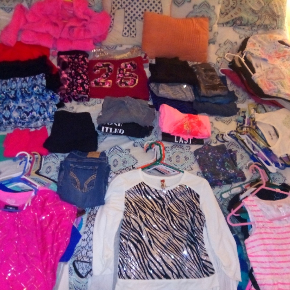 71 Piece Girl's Wardrobe